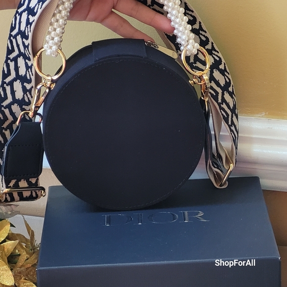 💥💥 Dior Vanity Pouch Makeup Case with inner mirror Black circular 15×7c - Picture 14 of 15